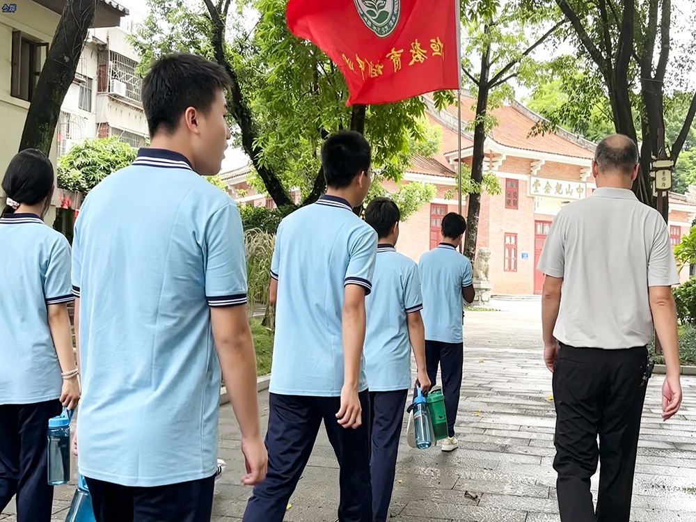 鄂州不听话孩子军训学校联系电话与择校参考